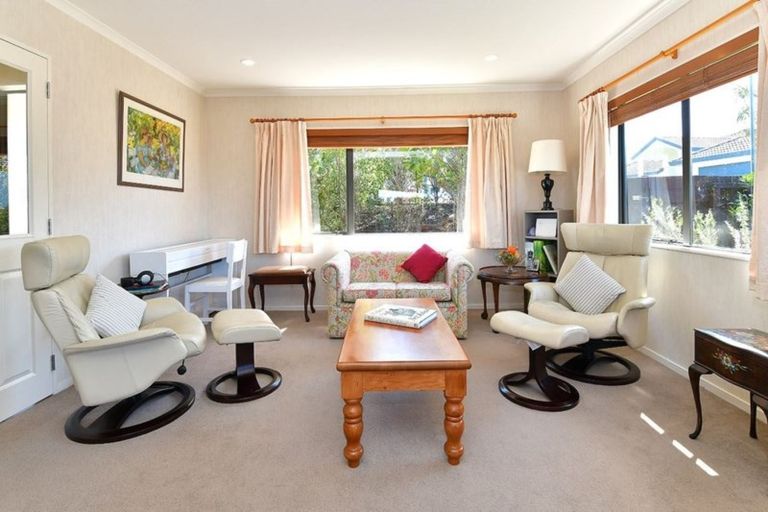 Photo of property in 16 Commodore Court, Gulf Harbour, Whangaparaoa, 0930