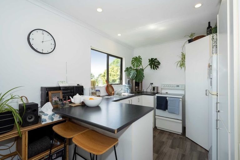 Photo of property in 28 Beauchamp Drive, Massey, Auckland, 0614