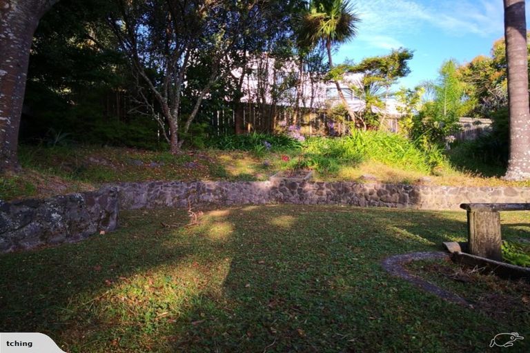Photo of property in 2/527 Beach Road, Murrays Bay, Auckland, 0630
