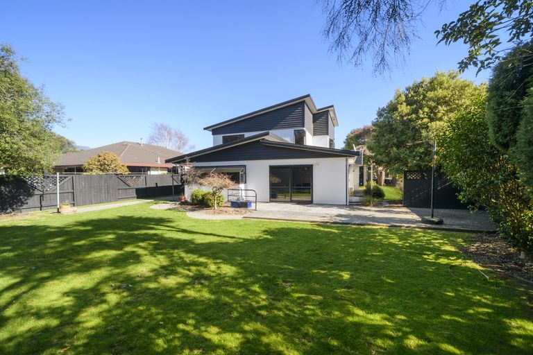 Photo of property in 26 Hanmer Place, Highbury, Palmerston North, 4412