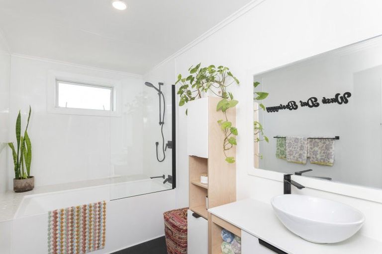 Photo of property in 117 Awapuni Road, Awapuni, Gisborne, 4010