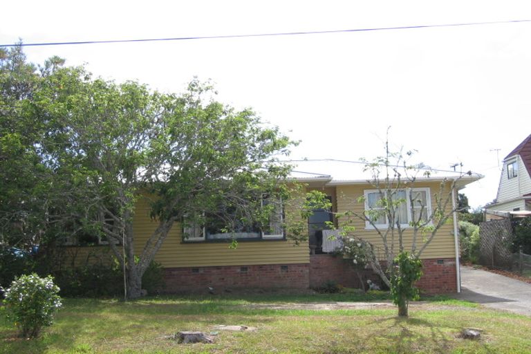 Photo of property in 14 Japonica Drive, Beach Haven, Auckland, 0626