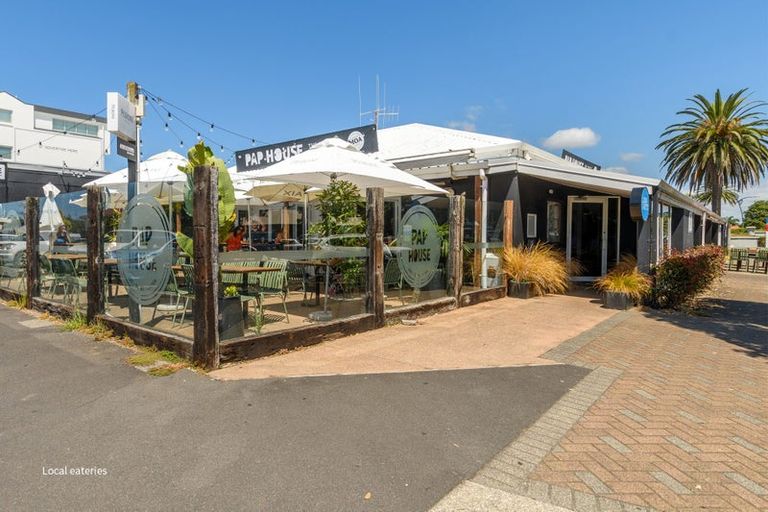 Photo of property in 2/1086 Papamoa Beach Road, Papamoa Beach, Papamoa, 3118