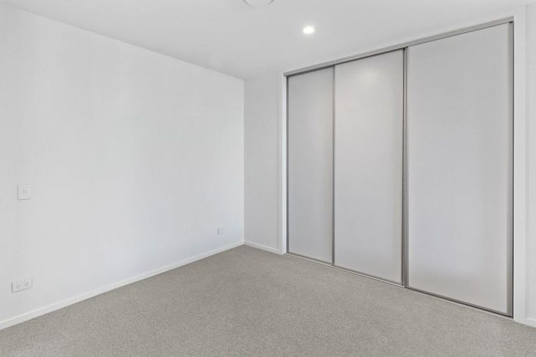 Photo of property in 203/6 Waikumete Road, Glen Eden, Auckland, 0602