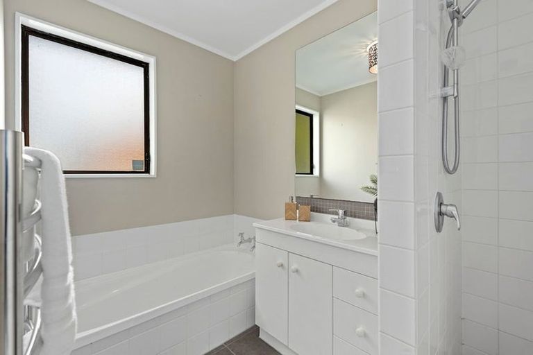 Photo of property in 2/84 Gillespies Road, Birchville, Upper Hutt, 5018