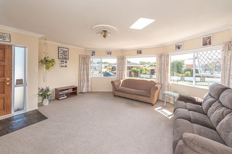 Photo of property in 6 Waharua Place, Tawhero, Whanganui, 4501