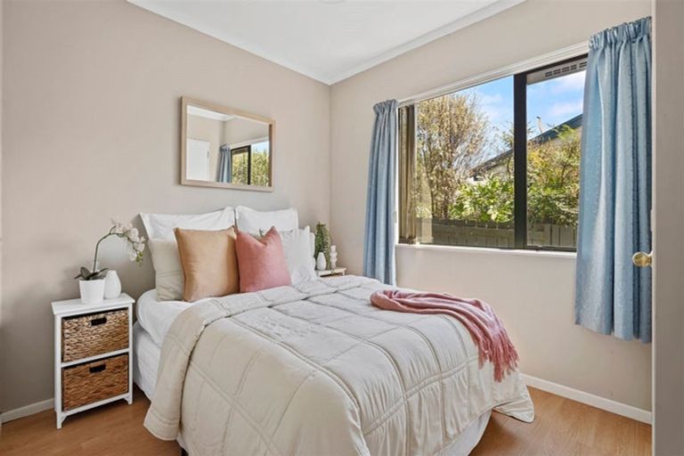 Photo of property in 90 Esmeralda Street, Welcome Bay, Tauranga, 3112