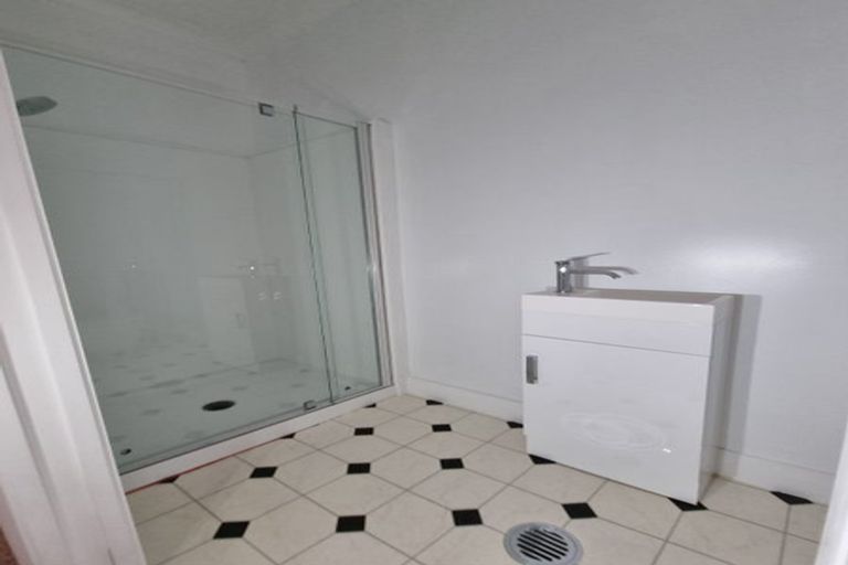 Photo of property in 24 Monorgan Road, Strathmore Park, Wellington, 6022