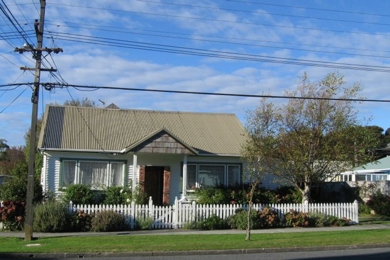 Photo of property in 7 Field Street, Silverstream, Upper Hutt, 5019