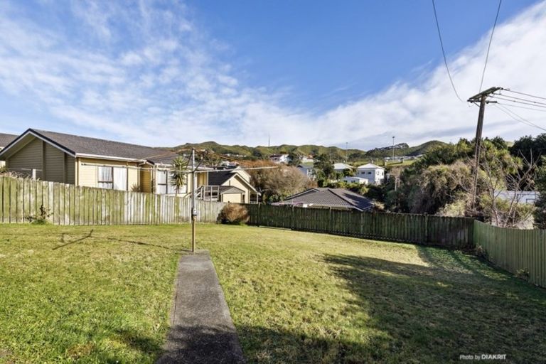 Photo of property in 32 Bould Street, Johnsonville, Wellington, 6037