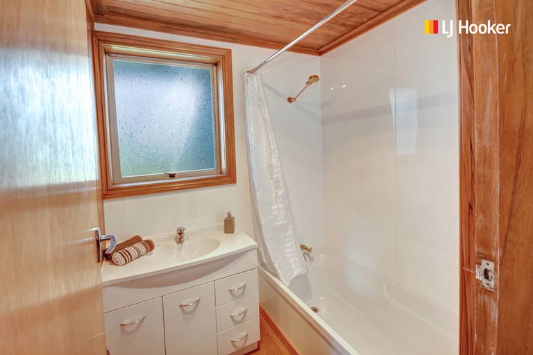 Photo of property in 141 Wakari Road, Helensburgh, Dunedin, 9010