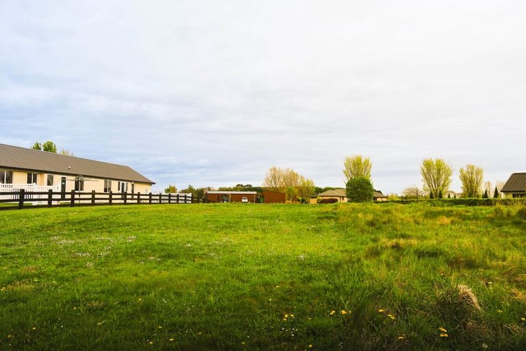 Photo of property in 5 Mara-kai Place, Pegasus, 7612