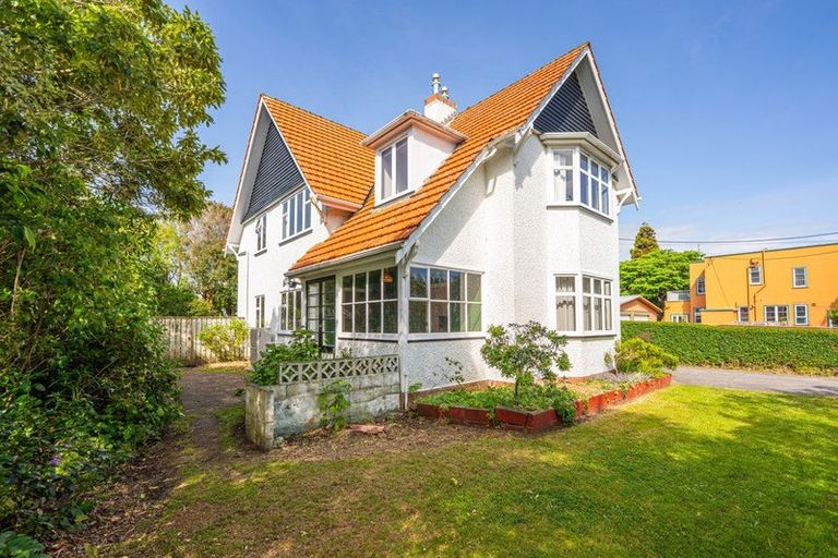 Photo of property in 4 Kent Road, Saint Johns Hill, Whanganui, 4501