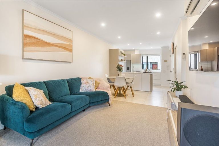 Photo of property in 10b Titoki Street, Te Atatu Peninsula, Auckland, 0610