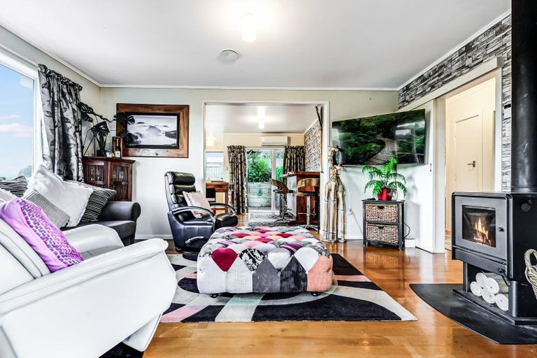 Photo of property in 2 Point Street, Raglan, 3225