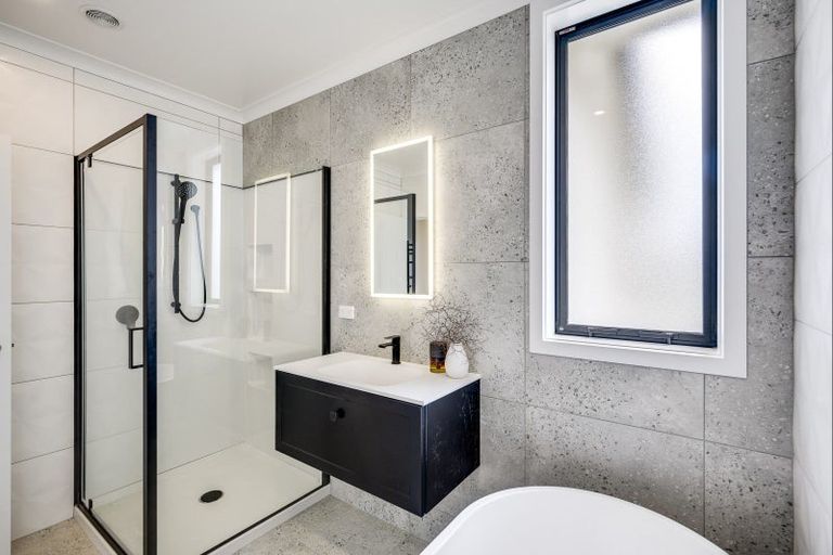 Photo of property in 21 West Place, Greenmeadows, Napier, 4112