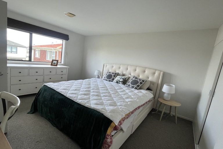 Photo of property in 2/100 Eversleigh Road, Belmont, Auckland, 0622