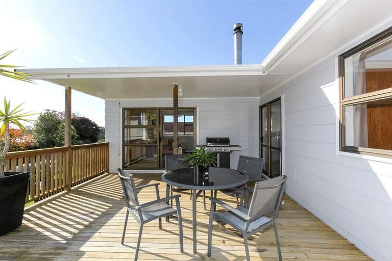 Photo of property in 9 Elgin Grove, Merrilands, New Plymouth, 4312