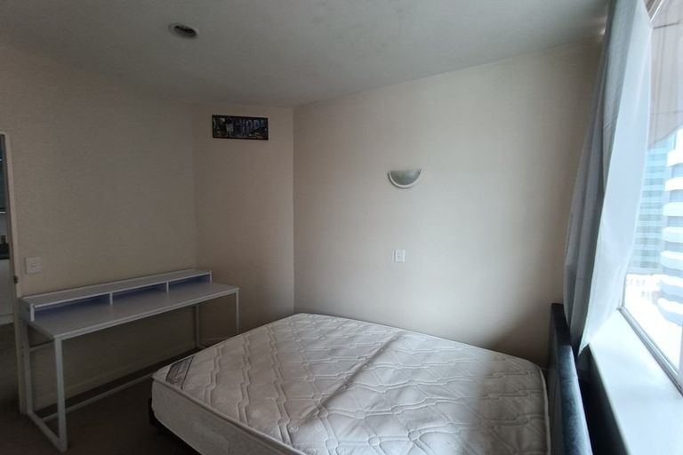 Photo of property in Terrace Tower Apartments, 8b/126 The Terrace, Wellington Central, Wellington, 6011