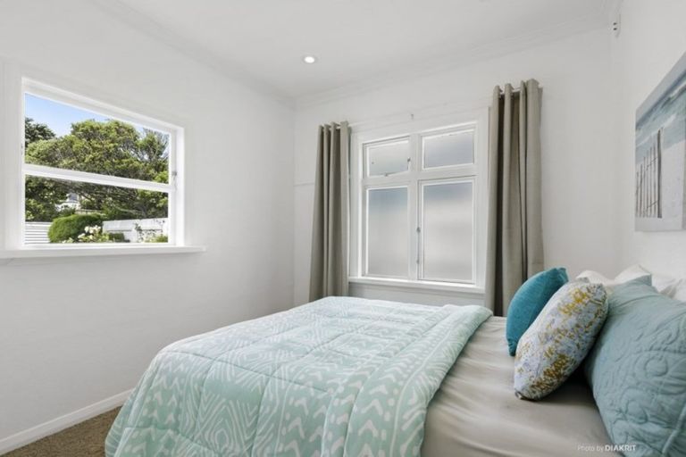 Photo of property in 20 Raumati Terrace, Khandallah, Wellington, 6035
