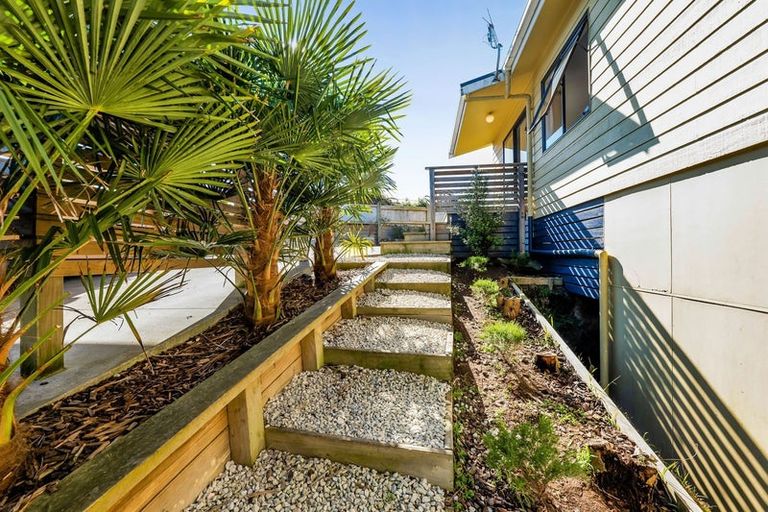 Photo of property in 19 Chartwell Drive, Eltham, 4322