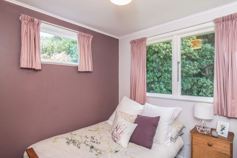 Photo of property in 139 Parkvale Road, Karori, Wellington, 6012