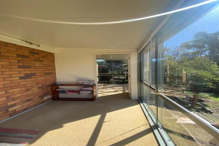 Photo of property in 10 Wheaton Place, Glen Eden, Auckland, 0602