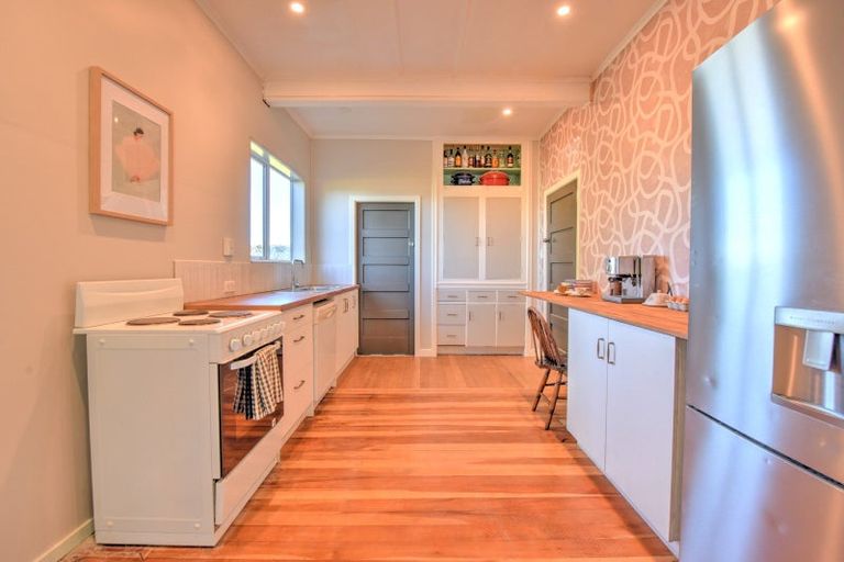 Photo of property in 9 Essex Street, Mossburn, 9792