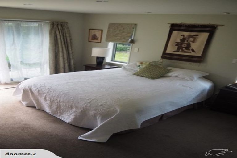 Photo of property in 25 Pentonville Close, Westmorland, Christchurch, 8025