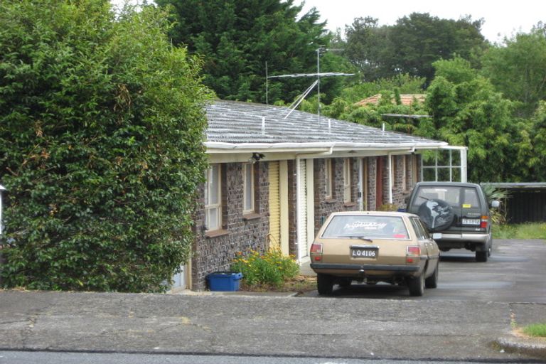 Photo of property in 2/8 Dublin Street, Pukekohe, 2120