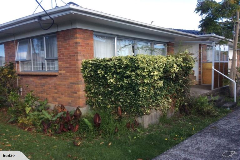Photo of property in 1/17 Doment Crescent, Orewa, 0931