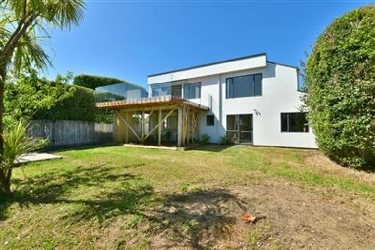 Photo of property in 1376 Whangaparaoa Road, Army Bay, Whangaparaoa, 0930