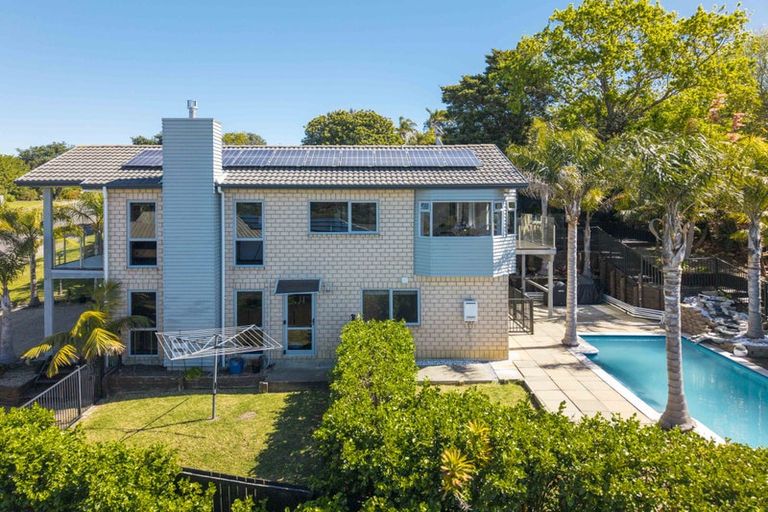Photo of property in 21 Kotanui Avenue, Army Bay, Whangaparaoa, 0930