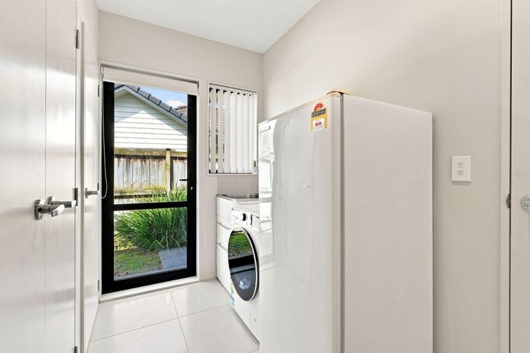 Photo of property in 13 Andalusian Way, Karaka, Papakura, 2113