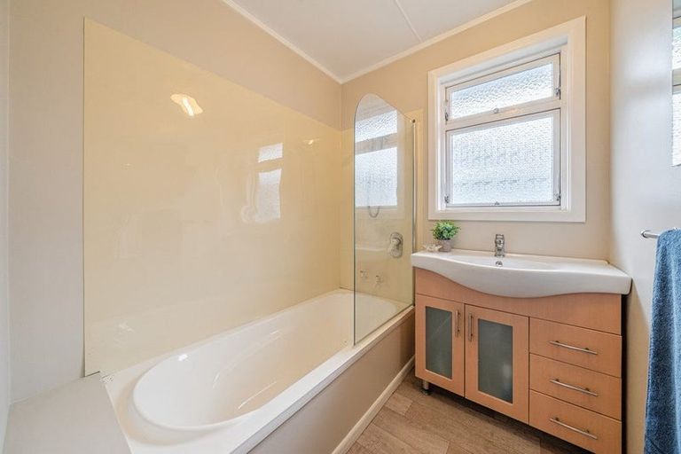 Photo of property in 86 Gibbons Street, Ebdentown, Upper Hutt, 5018