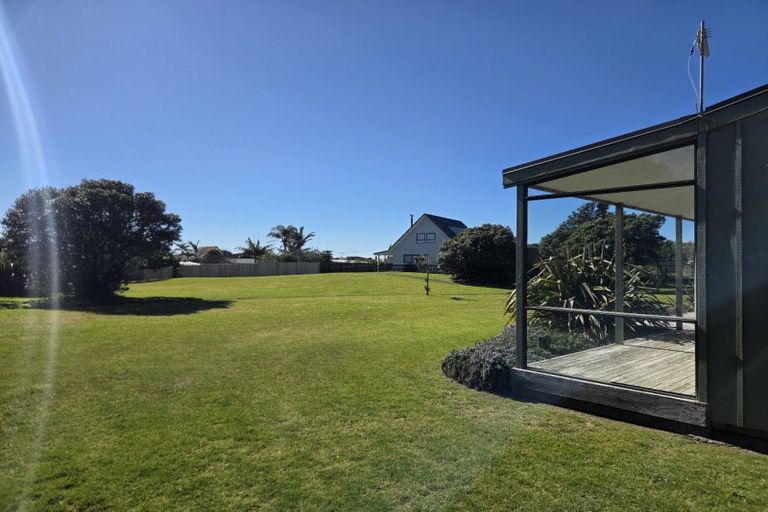 Photo of property in 109 Titoki Place, Matarangi, Whitianga, 3592
