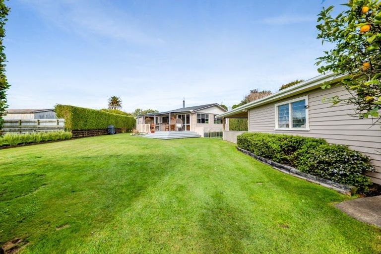 Photo of property in 8 Brassey Street, Waverley, 4510