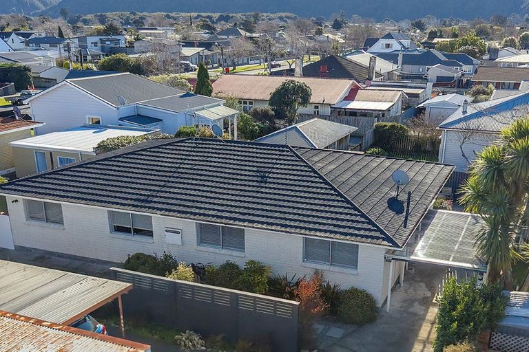 Photo of property in 2/32 Ararino Street, Trentham, Upper Hutt, 5018