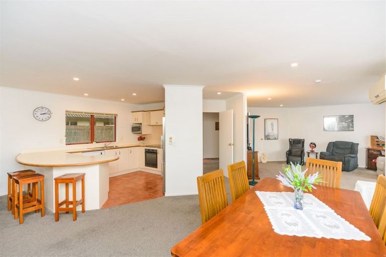 Photo of property in 21 Parnell Heights Drive, Kelvin Grove, Palmerston North, 4414