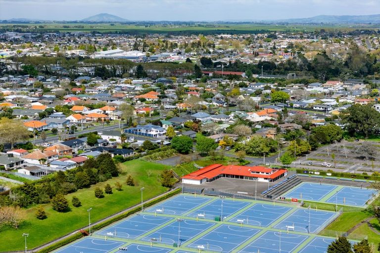 Photo of property in 104 Forest Lake Road, Forest Lake, Hamilton, 3200