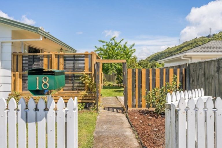 Photo of property in 18 Tulsa Grove, Totara Park, Upper Hutt, 5018