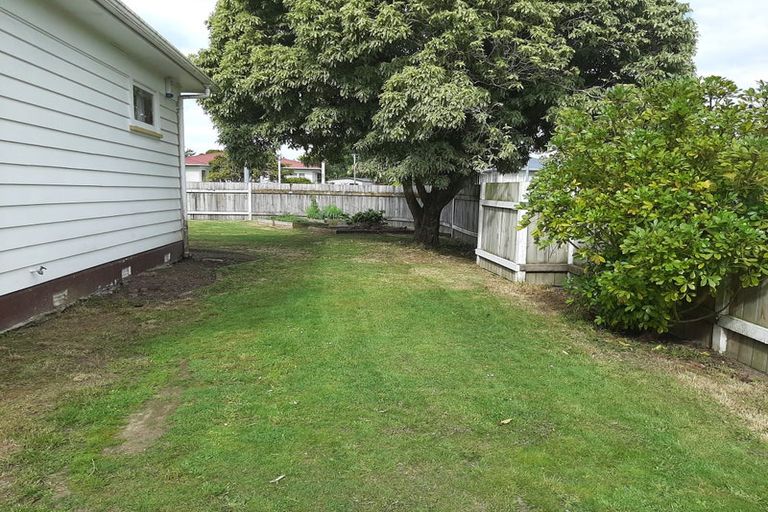 Photo of property in 14 Waterloo Crescent, Hokowhitu, Palmerston North, 4410