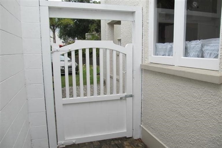 Photo of property in 21a Ninth Avenue, Tauranga, 3110