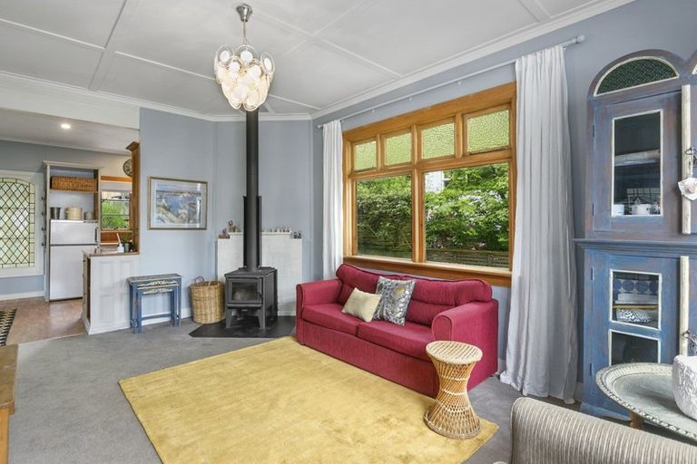 Photo of property in 27 Marine Parade, Macandrew Bay, Dunedin, 9014