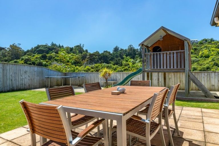 Photo of property in 12 Tararua Close, Aotea, Porirua, 5024