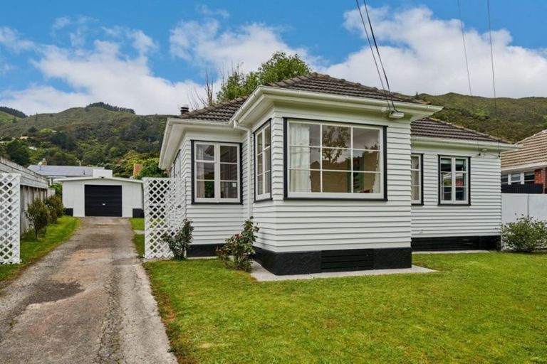 Photo of property in 11 Toomath Street, Naenae, Lower Hutt, 5011