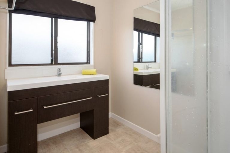 Photo of property in 39 Greenstone Place, Clover Park, Auckland, 2019