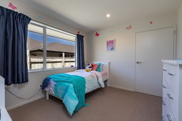 Photo of property in 12 Tararua Close, Aotea, Porirua, 5024