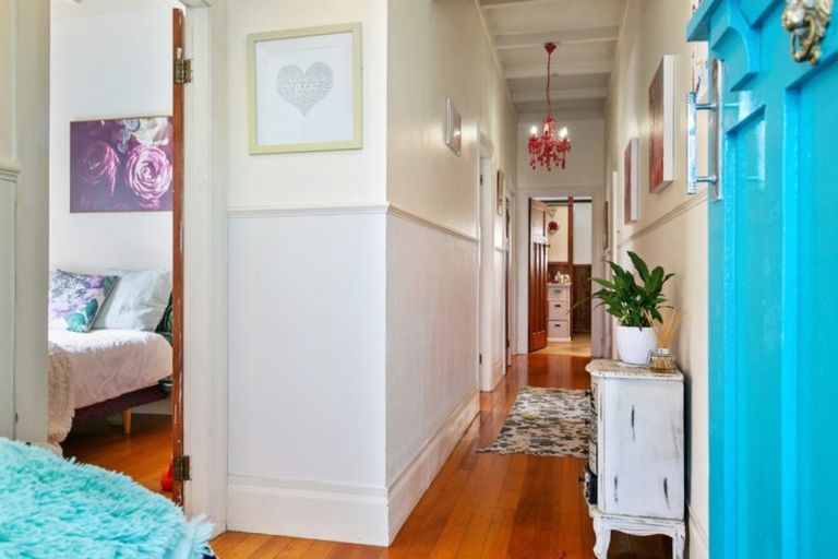 Photo of property in 2 Cook Street, Leamington, Cambridge, 3432