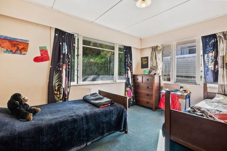 Photo of property in 16 Sunny Grove, Wainuiomata, Lower Hutt, 5014